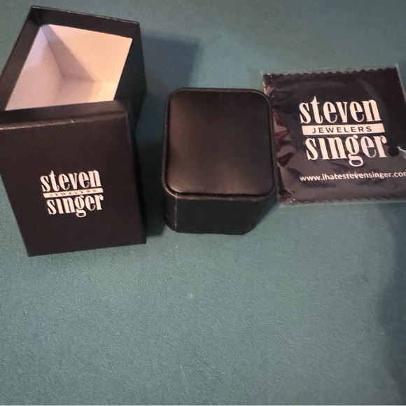 Size 8 Silver Legacy Infinity Ring with black and white diamonds - Picture 7 of 9